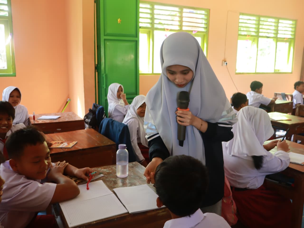 Jejak Sampah: Mengenalkan Sejarah Dan Pemilahan Sampah Kepada Siswa SD